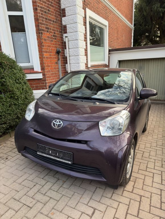 Violet Gebraucht 2010 Toyota iQ Kleinwagen | 5.250 € (Guter Preis) - Bild 1/4