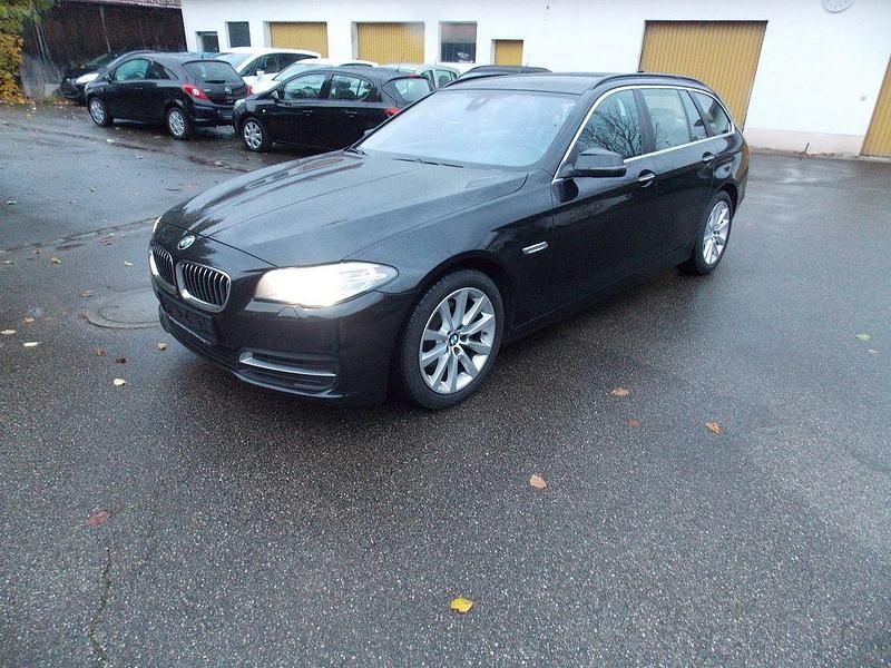 Gebraucht BMW 520 Luxury Line 190 PS (139 kW) 2016 Schwarz Kombi