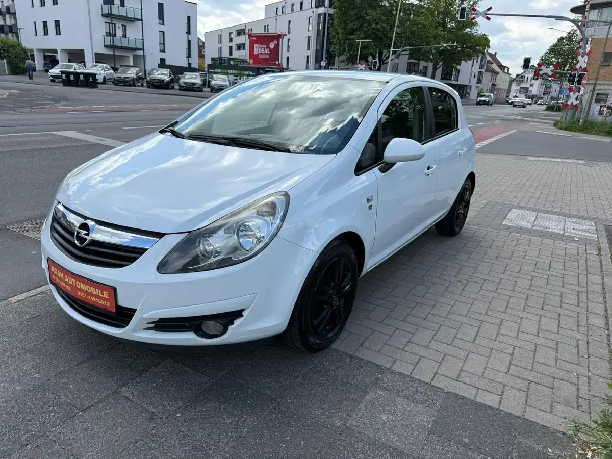 Używany Opel Corsa 87 KM (63 kW) 2010 Biały Hatchback