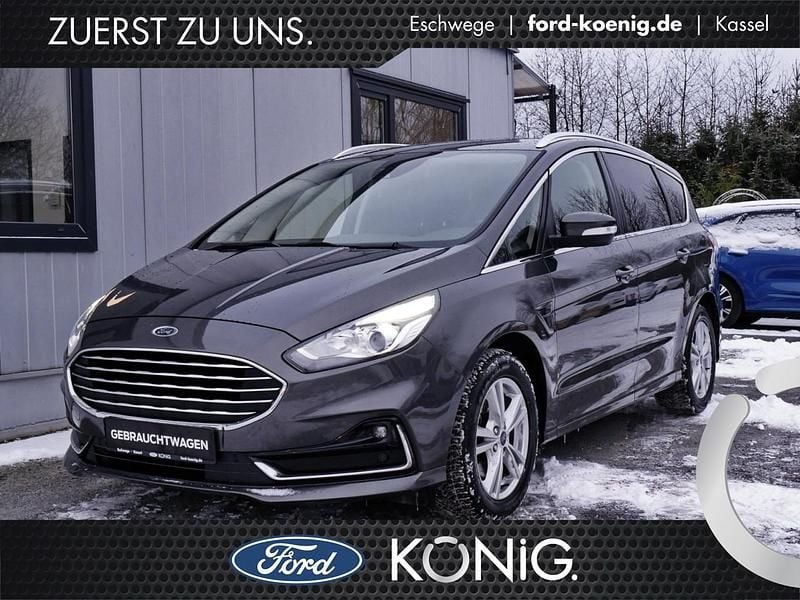 Grau Gebraucht 2022 Ford S-MAX Titanium Van / Kleinbus | 25.949 € (Fairer Preis) - Bild 1/4