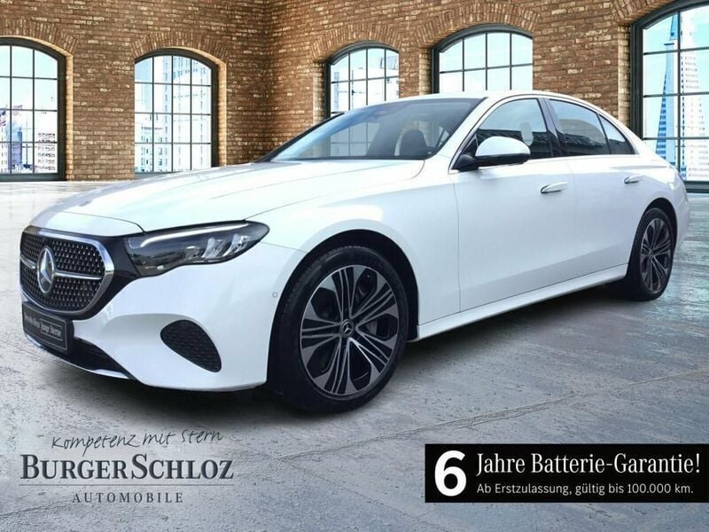 Weiß unilack polarweiß Gebraucht 2024 Mercedes E300 Limousine | 47.900 € (Superpreis) - Bild 1/4
