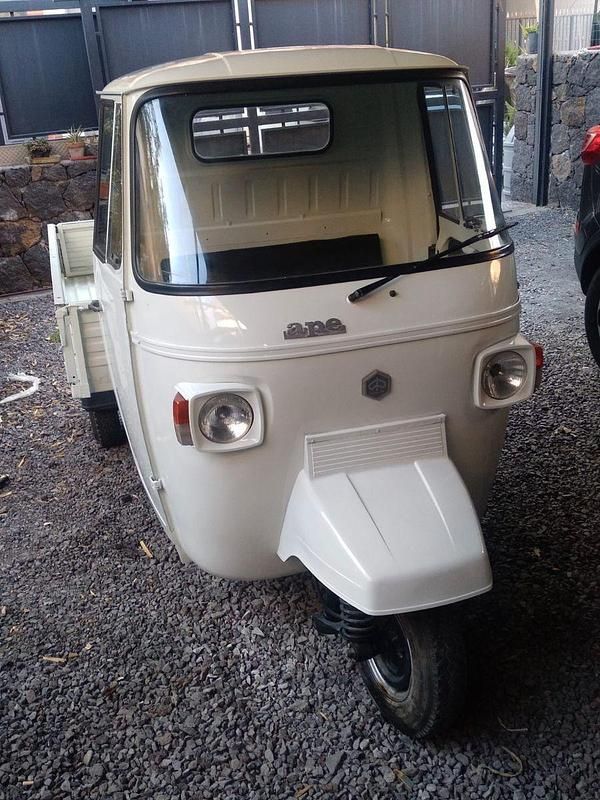 Weiß Gebraucht 1979 Piaggio APE | 9.000 € - Bild 1/4