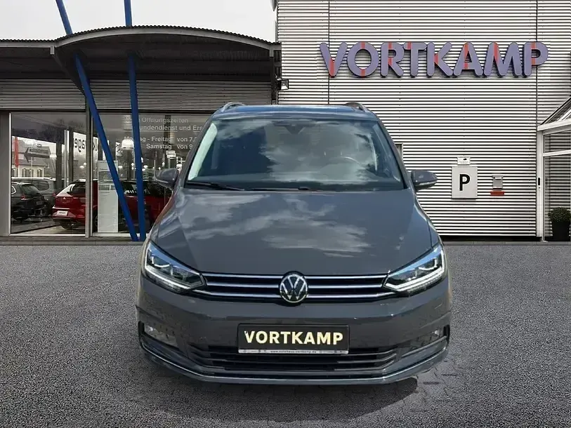 Gebraucht VW Touran Highline 150 PS (110 kW) 2022 Grau Van / Kleinbus