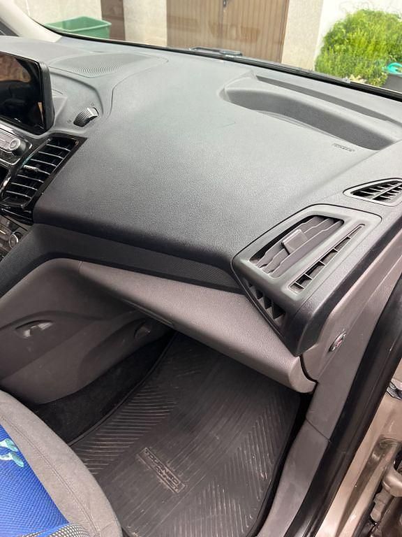 Gold Gebraucht 2019 Ford Tourneo Titanium Van / Kleinbus | 16.000 € (Guter Preis) - Bild 1/4