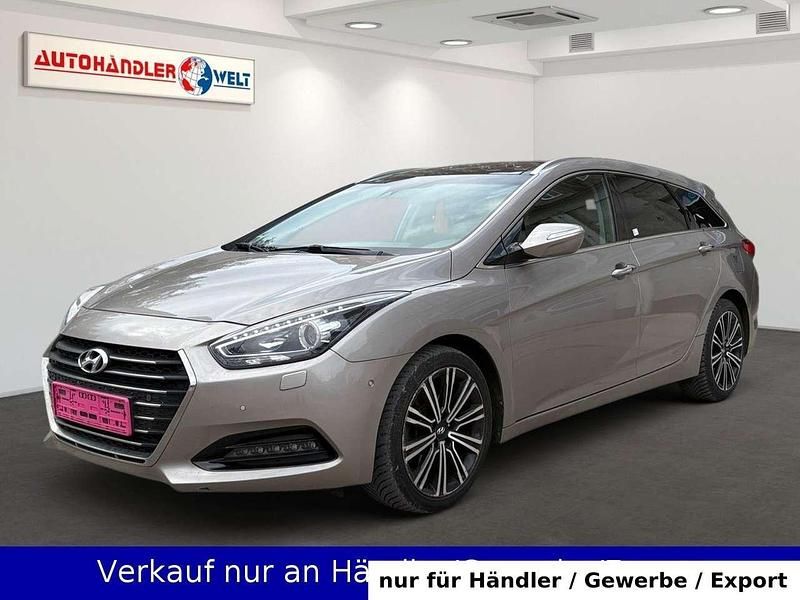 Beige Gebraucht 2017 Hyundai i40 Kombi | 9.699 € - Bild 1/3