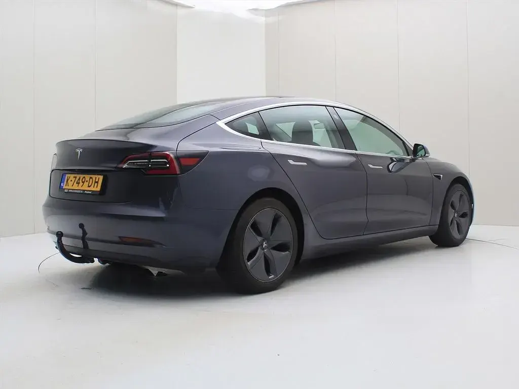 Gebraucht Tesla Model 3 Standard Range 225 kW (306 PS) 2020 Grau Limousine