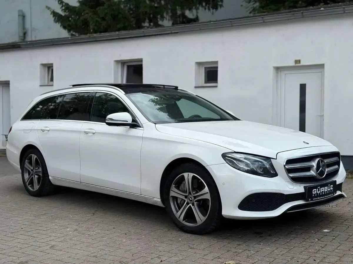 Gebraucht Mercedes E400 340 PS (250 kW) 2018 Polarweiss Kombi