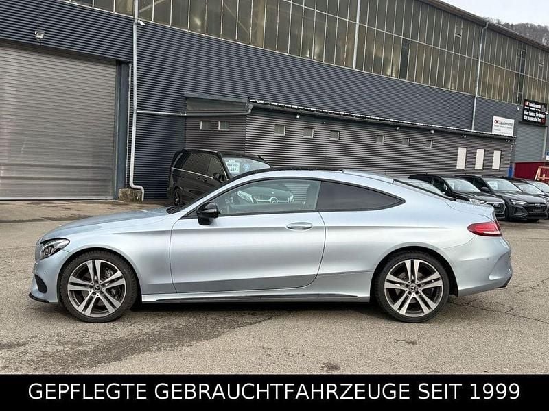 Gebraucht Mercedes C400 333 PS (244 kW) 2018 Diamantsilber (metallic) Coupé