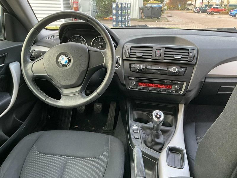 Gebraucht BMW 114 102 PS (75 kW) 2014 Schwarz Kleinwagen