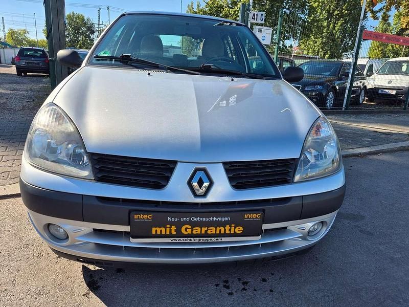 Gebraucht Renault Clio II Campus 75 PS (55 kW) 2005 Platingrau Kleinwagen