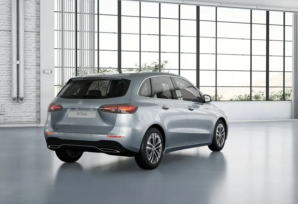 Gebraucht Mercedes B180 Progressive 136 PS (100 kW) 2025 Silber metalliclack hightechsi Van / Kleinbus