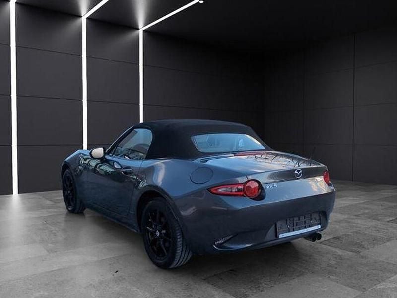 Gebraucht Mazda MX5 132 PS (97 kW) 2021 Machine grey Cabrio