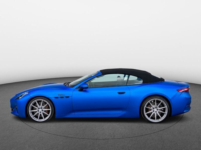 Gebraucht Maserati GranCabrio 559 kW (761 PS) 2024 Blau Cabrio