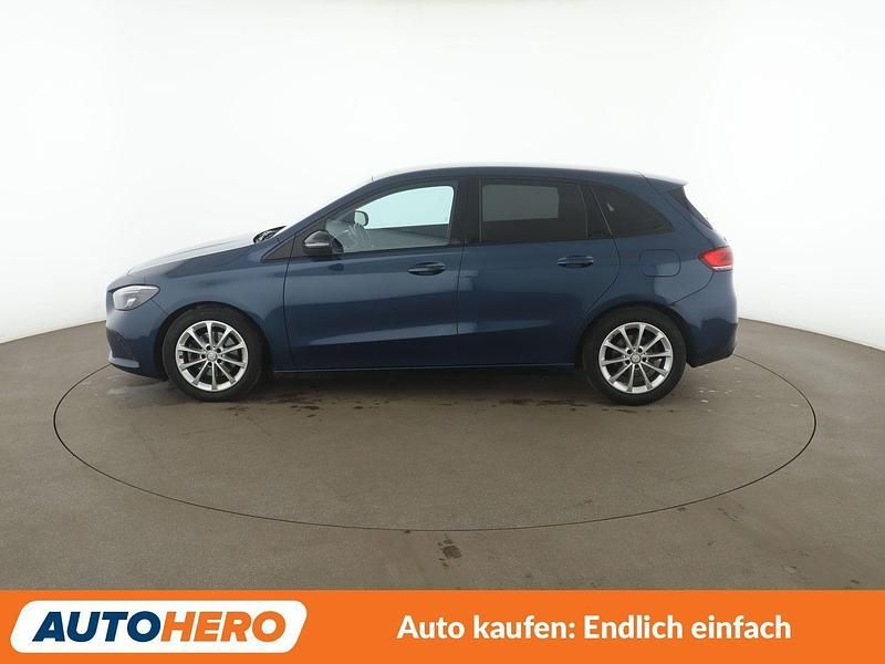 Gebraucht Mercedes B180 Progressive 116 PS (85 kW) 2022 Blau Van / Kleinbus