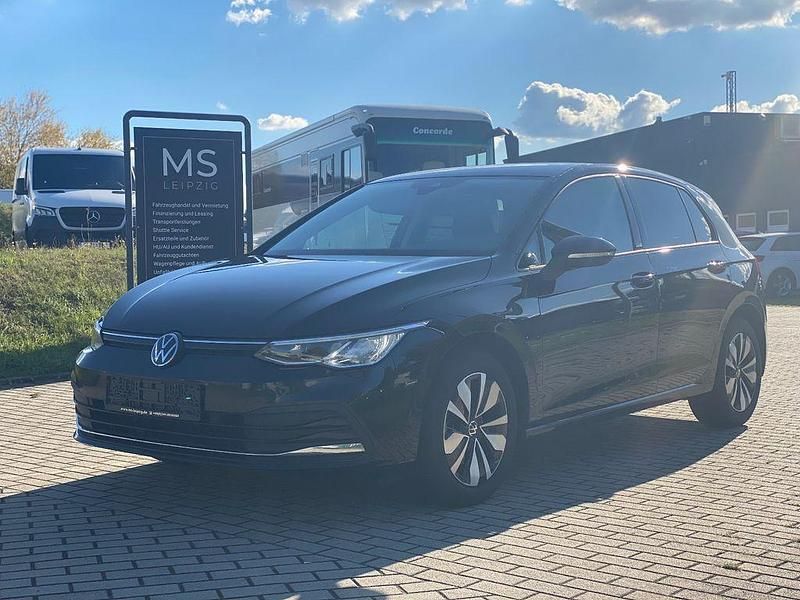 Schwarz Gebraucht 2023 VW Golf VIII Move Limousine | 20.680 € (Superpreis) - Bild 1/4