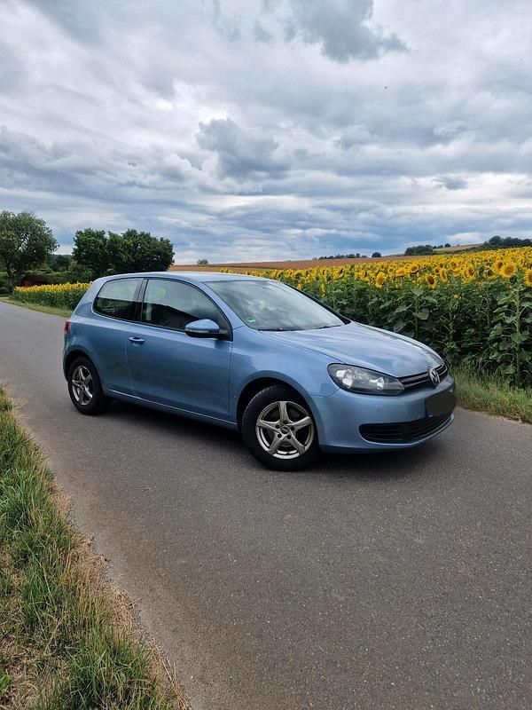 Blau Gebraucht 2008 VW Golf VI Trendline Coupé | 4.400 € (Fairer Preis) - Bild 1/4