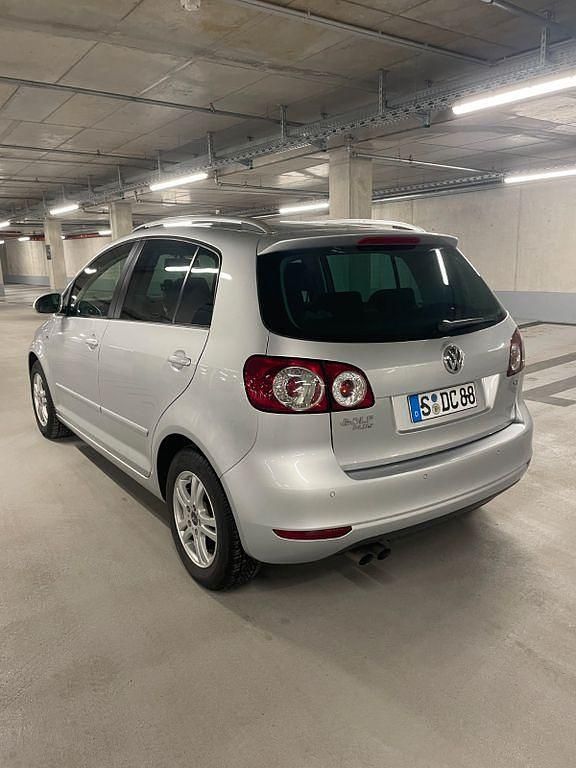 Gebraucht VW Golf Plus Cross Life 122 PS (89 kW) 2013 Silber Van / Kleinbus