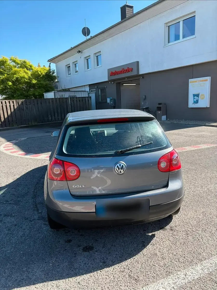 Gebraucht VW Golf V 75 PS (55 kW) 2005 Grau Kleinwagen