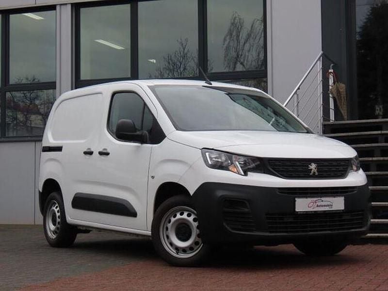 Weiß Gebraucht 2021 Peugeot Partner Van / Kleinbus | 10.900 € (Superpreis) - Bild 1/4