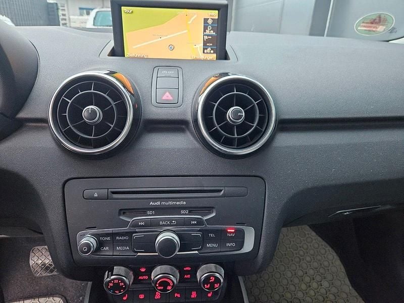 Gebraucht Audi A1 Ambition 140 PS (102 kW) 2014 Weiß Kleinwagen