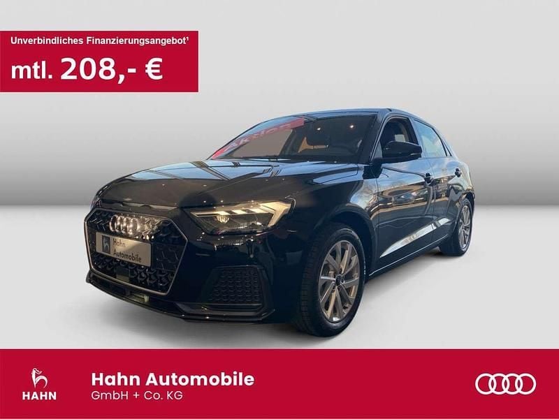 Mythosschwarz metallic Gebraucht 2026 Audi A1 Advanced Plus Limousine | 25.780 € (Fairer Preis) - Bild 1/3