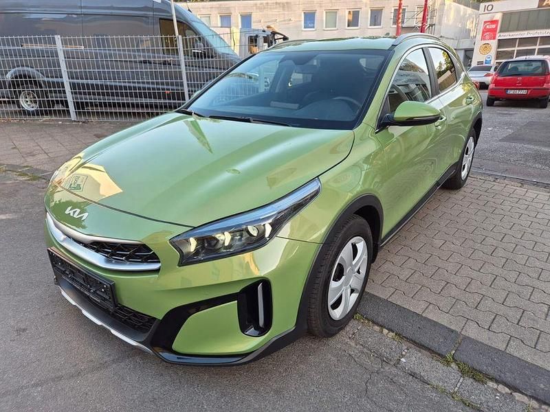 Grün Gebraucht 2024 Kia XCeed Vision SUV | 20.950 € - Bild 1/4