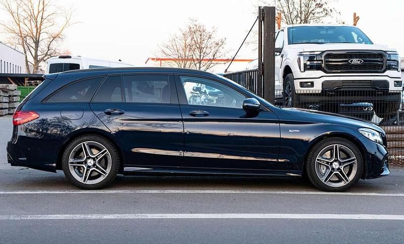 Gebraucht Mercedes C43 AMG AMG 390 PS (286 kW) 2020 Cavansitblau  metalliclack Kombi