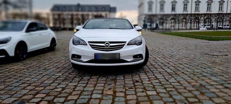 Gebraucht Opel Cascada Ultimate 200 PS (147 kW) 2017 Weiß Cabrio