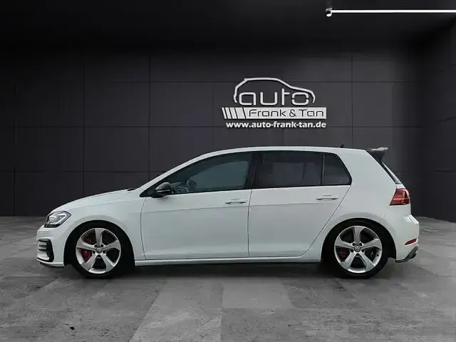 Second-hand VW Golf VII GTI 420 CP (308 kW) 2019 Alb Berlinǎ