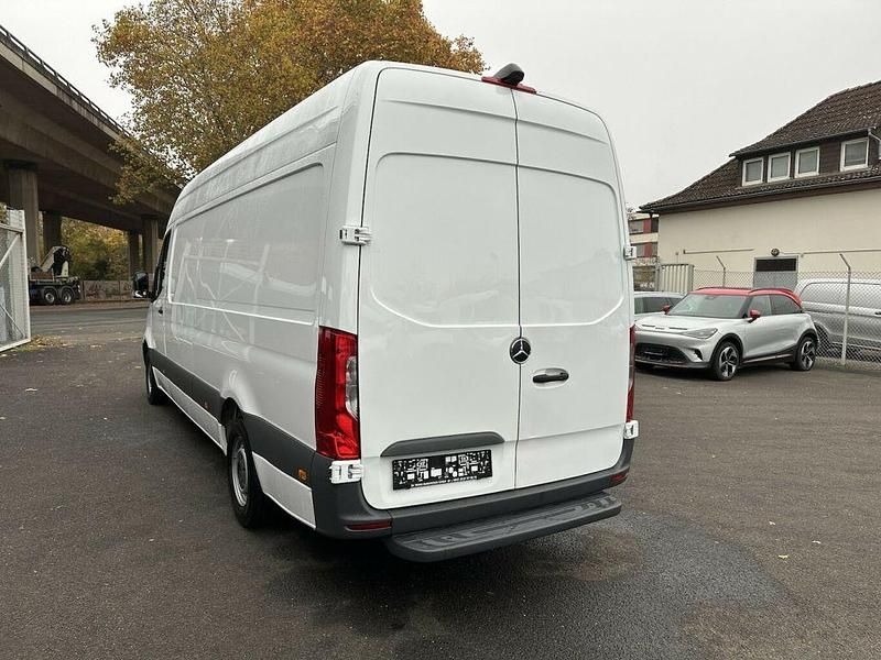 Gebraucht Mercedes Sprinter 163 PS (119 kW) 2020 Arktikweiss Van