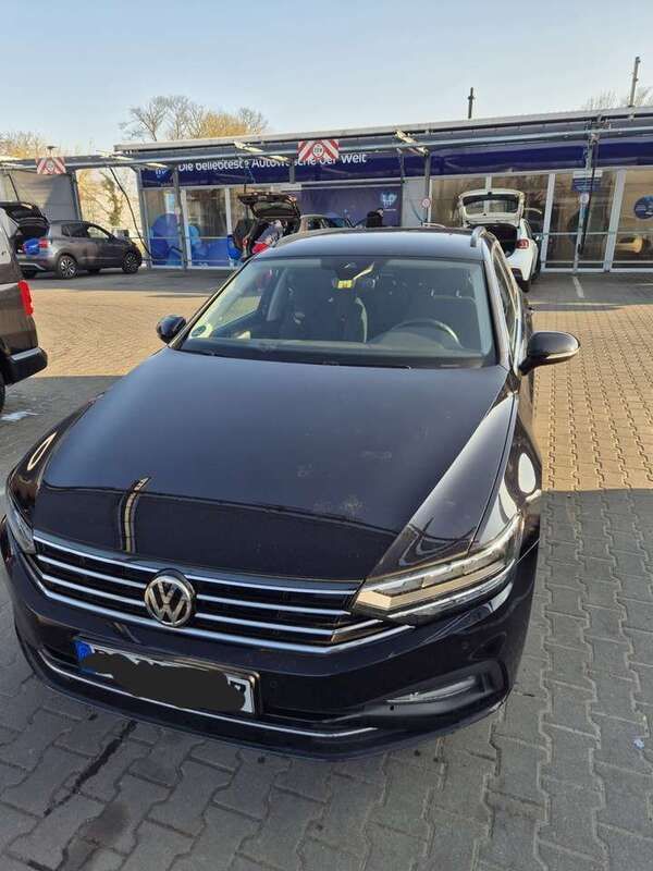 Schwarz Gebraucht 2019 VW Passat Business Kombi | 18.550 € (Superpreis) - Bild 1/4