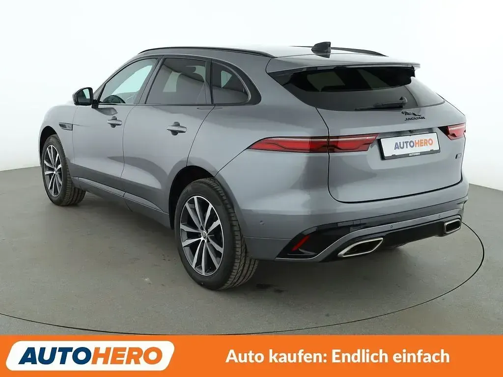 Gebraucht Jaguar F-Pace R-Dynamic 300 PS (220 kW) 2024 Eiger grey SUV
