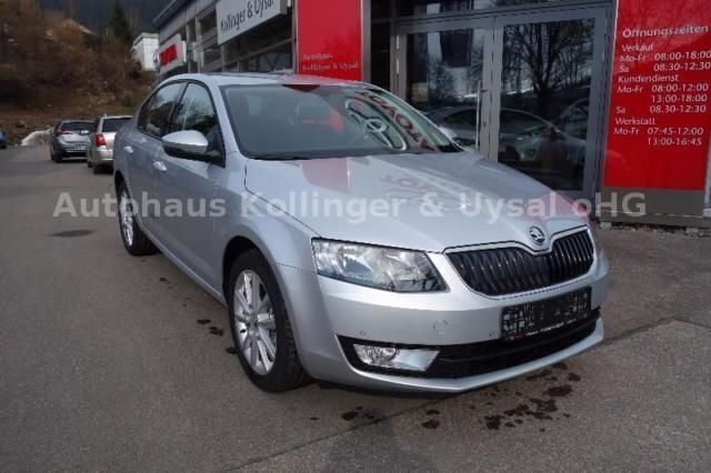 Gebraucht Skoda Octavia Ambition 150 PS (110 kW) 2016 Silber metallic Limousine