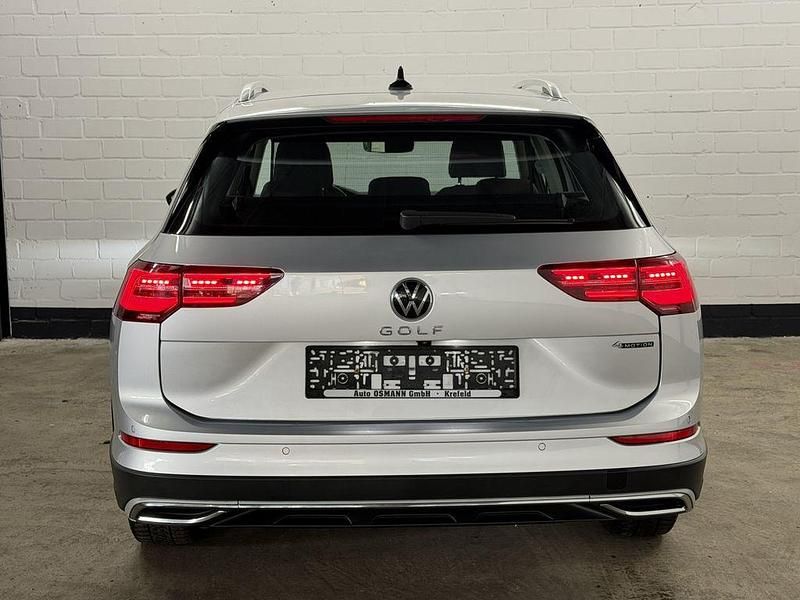 Gebraucht VW Golf Alltrack 200 PS (147 kW) 2021 Reflexsilber metallic Kombi