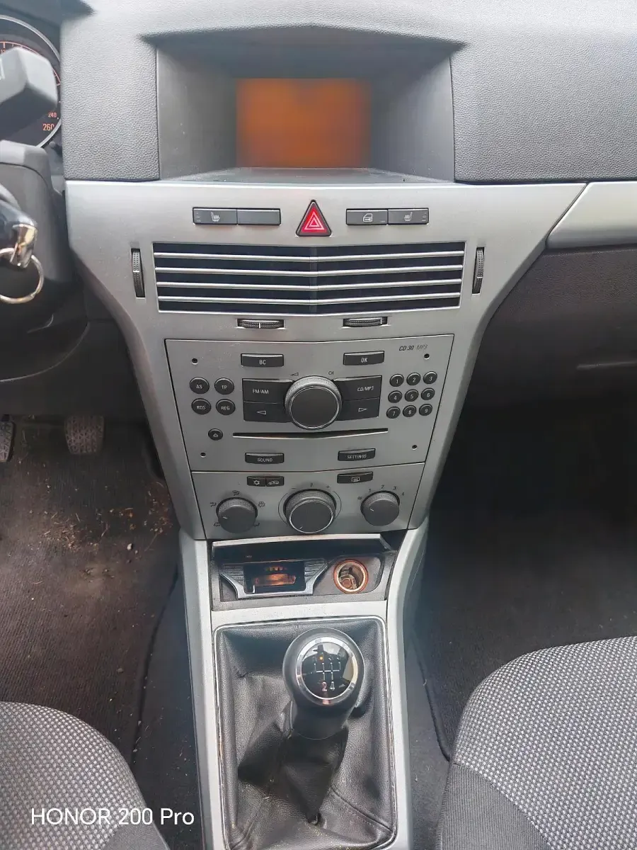 Gebraucht Opel Astra 140 PS (102 kW) 2009 Grün Kombi