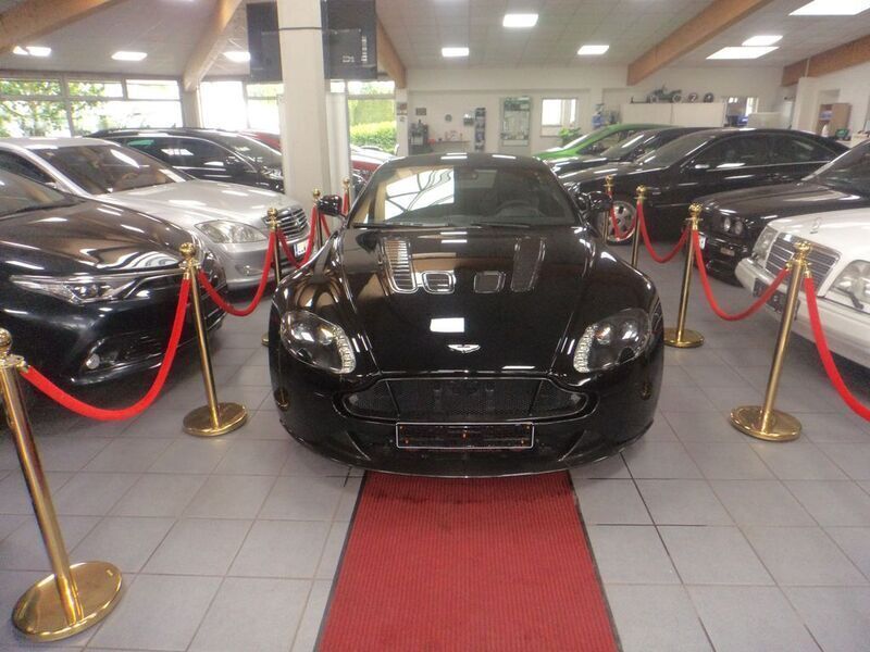 Schwarz Gebraucht 2015 Aston Martin V12 Vantage | 119.999 € (Fairer Preis) - Bild 1/4