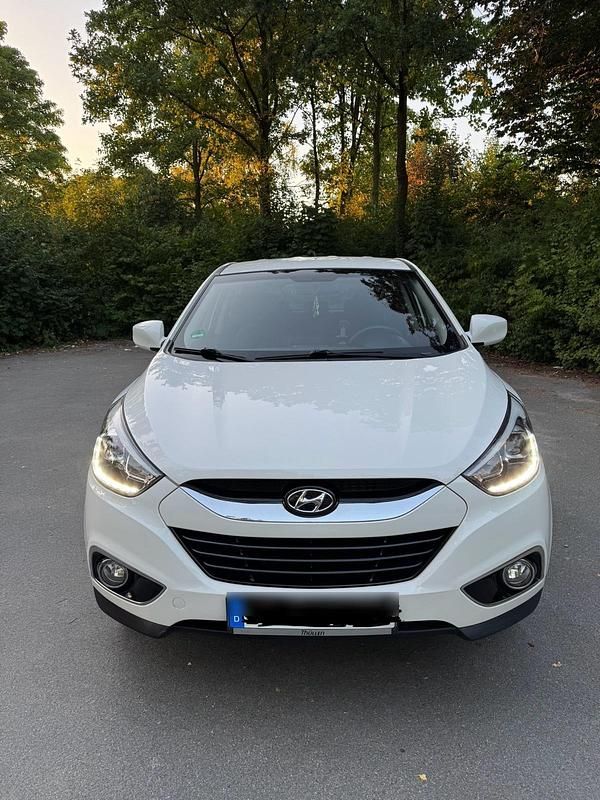 Weiß Gebraucht 2014 Hyundai Tucson SUV | 7.500 € (Guter Preis) - Bild 1/4