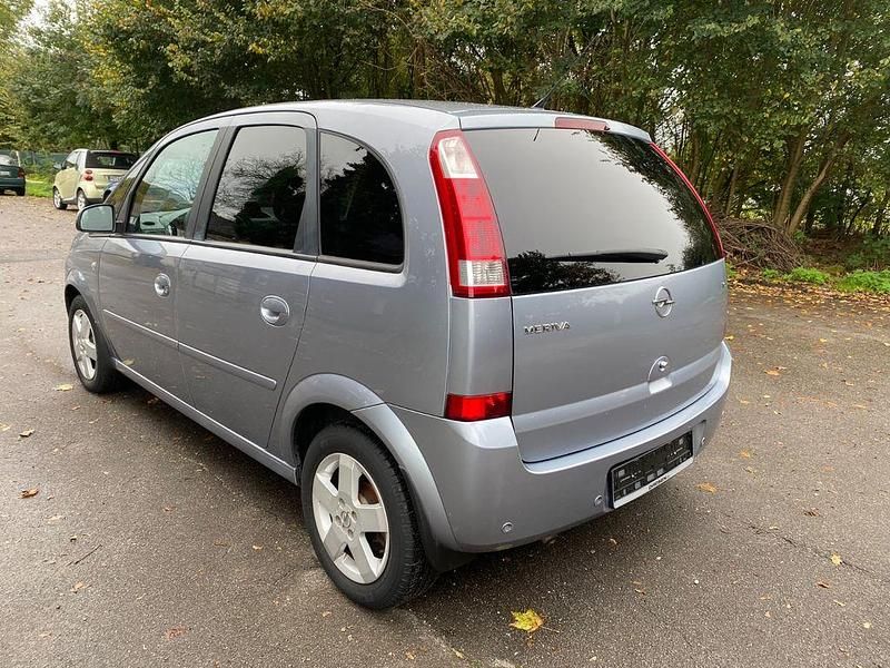 Gebraucht Opel Meriva Cosmo 101 PS (74 kW) 2005 Silber Van / Kleinbus