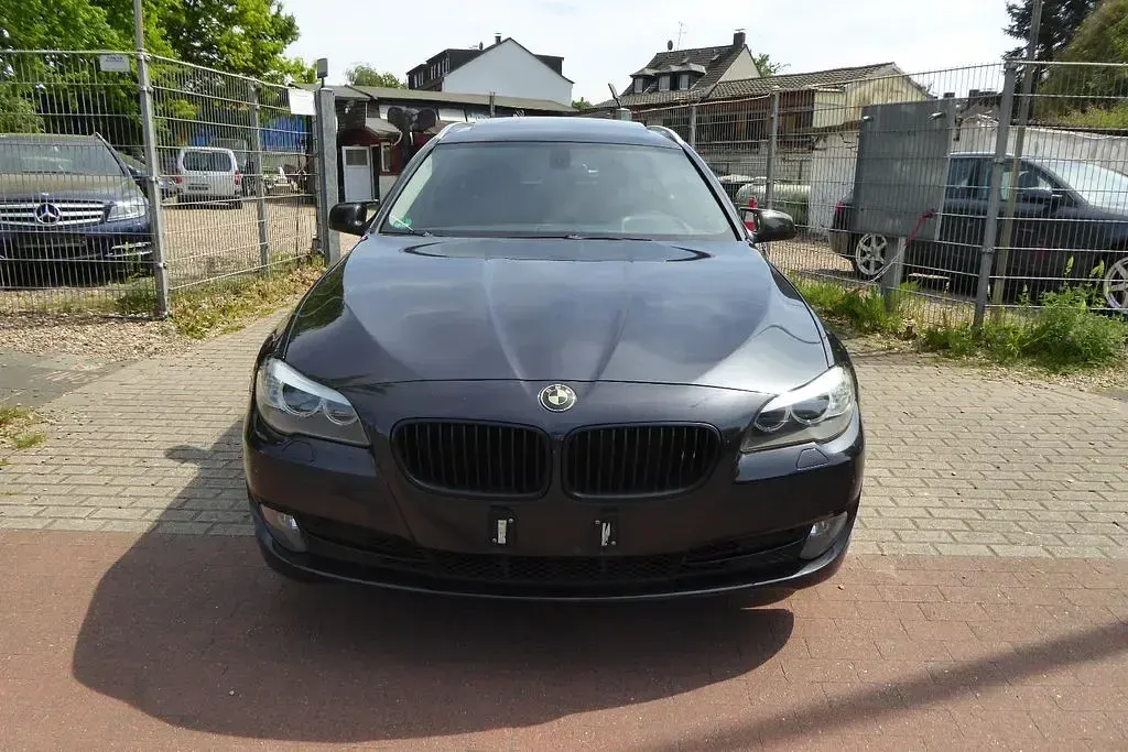 Gebraucht BMW 525 204 PS (150 kW) 2010 Grau Kombi