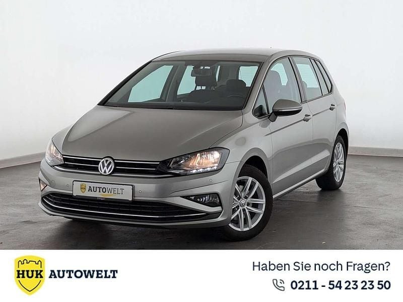 Silber Gebraucht 2018 VW Golf Sportsvan Comfortline Van / Kleinbus | 15.460 € (Guter Preis) - Bild 1/3
