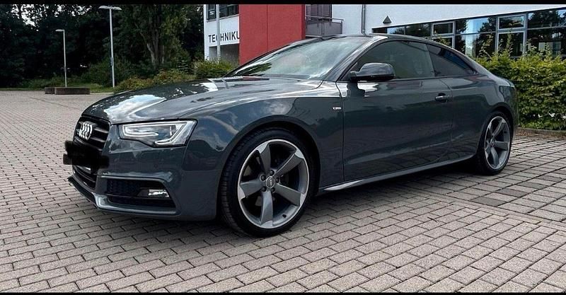 Grau Gebraucht 2013 Audi A5 Comfort Coupé | 12.700 € (Fairer Preis) - Bild 1/4