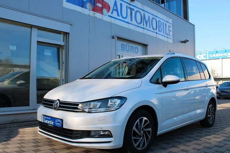 Gebraucht VW Touran Sound 150 PS (110 kW) 2017 Weiß Van / Kleinbus