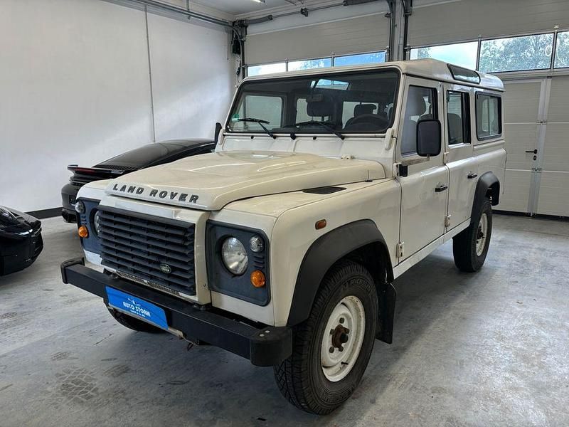 Gebraucht Land Rover Defender 122 PS (89 kW) 2013 Weiß Kombi