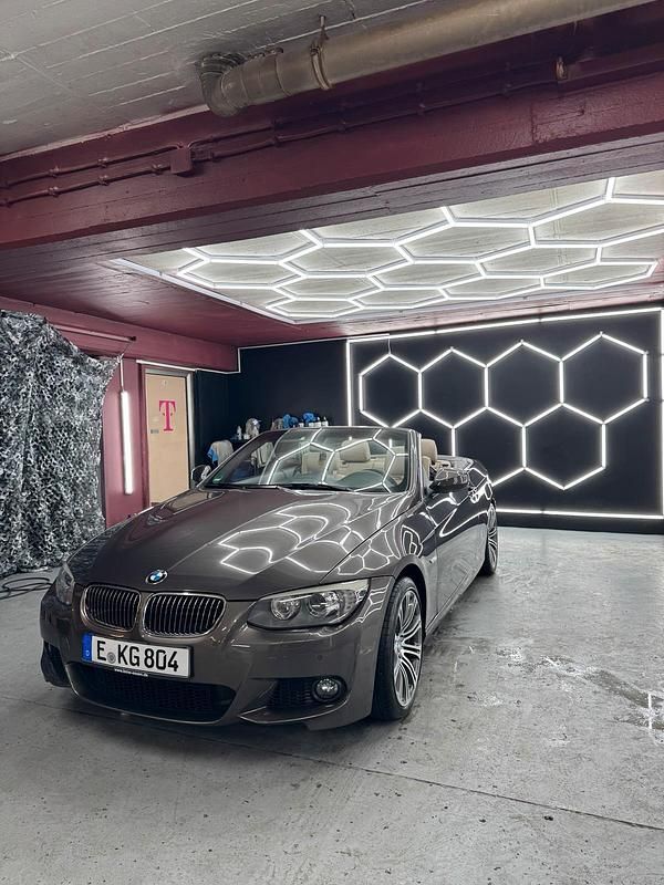 Gebraucht 2010 BMW 330 Cabriolet Cabrio | 15.999 € (Fairer Preis) - Bild 1/4