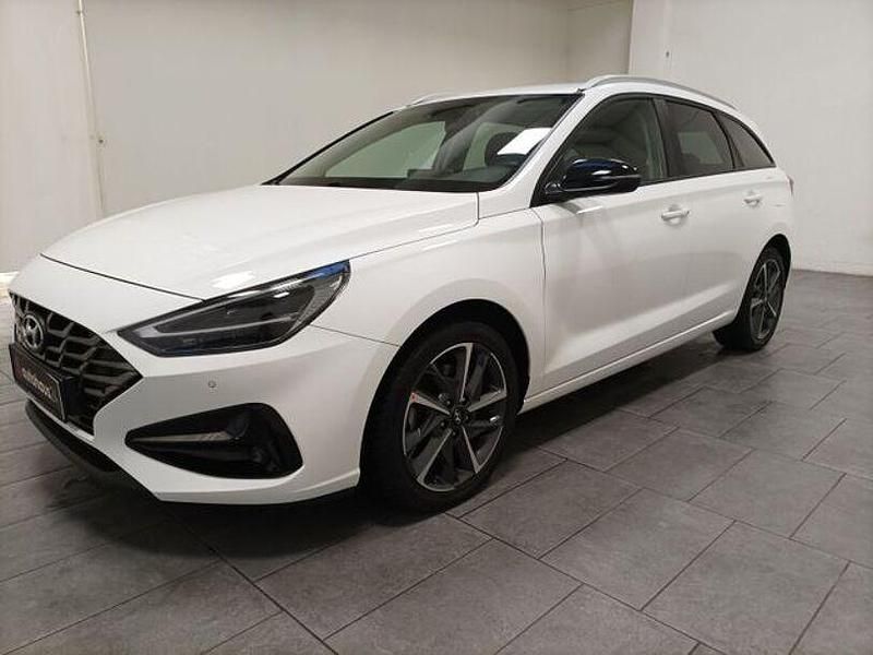 Gebraucht Hyundai i30 120 PS (88 kW) 2022 Weiß Kombi