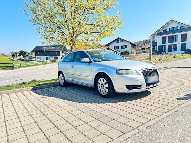 Second-hand Audi A3 Basis 140 CP (102 kW) 2006 Argintiu Hatchback