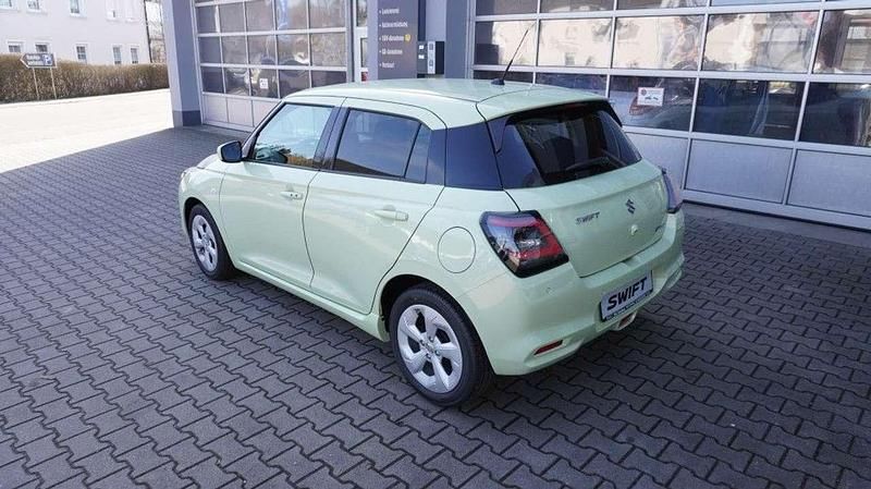 Gebraucht Suzuki Swift Comfort 83 PS (61 kW) 2026 Cool yellow metallic Kleinwagen