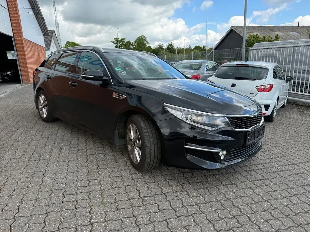 Gebraucht Kia Optima 141 PS (103 kW) 2016 Schwarz Kombi