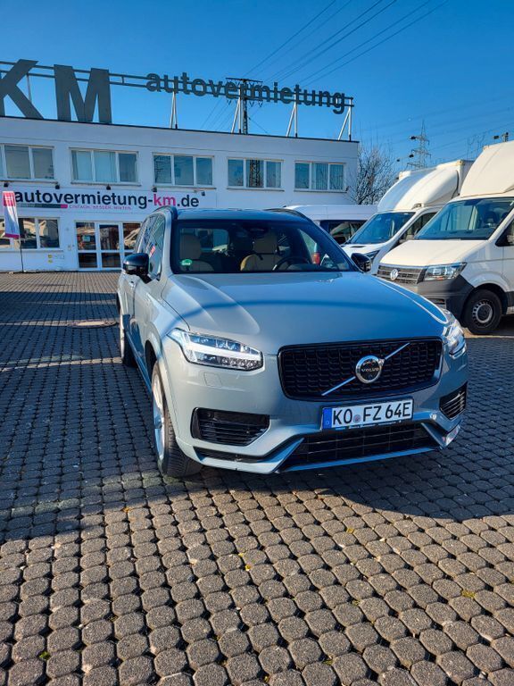 Grau Gebraucht 2022 Volvo XC90 SUV | 57.990 € (Teuer) - Bild 1/4