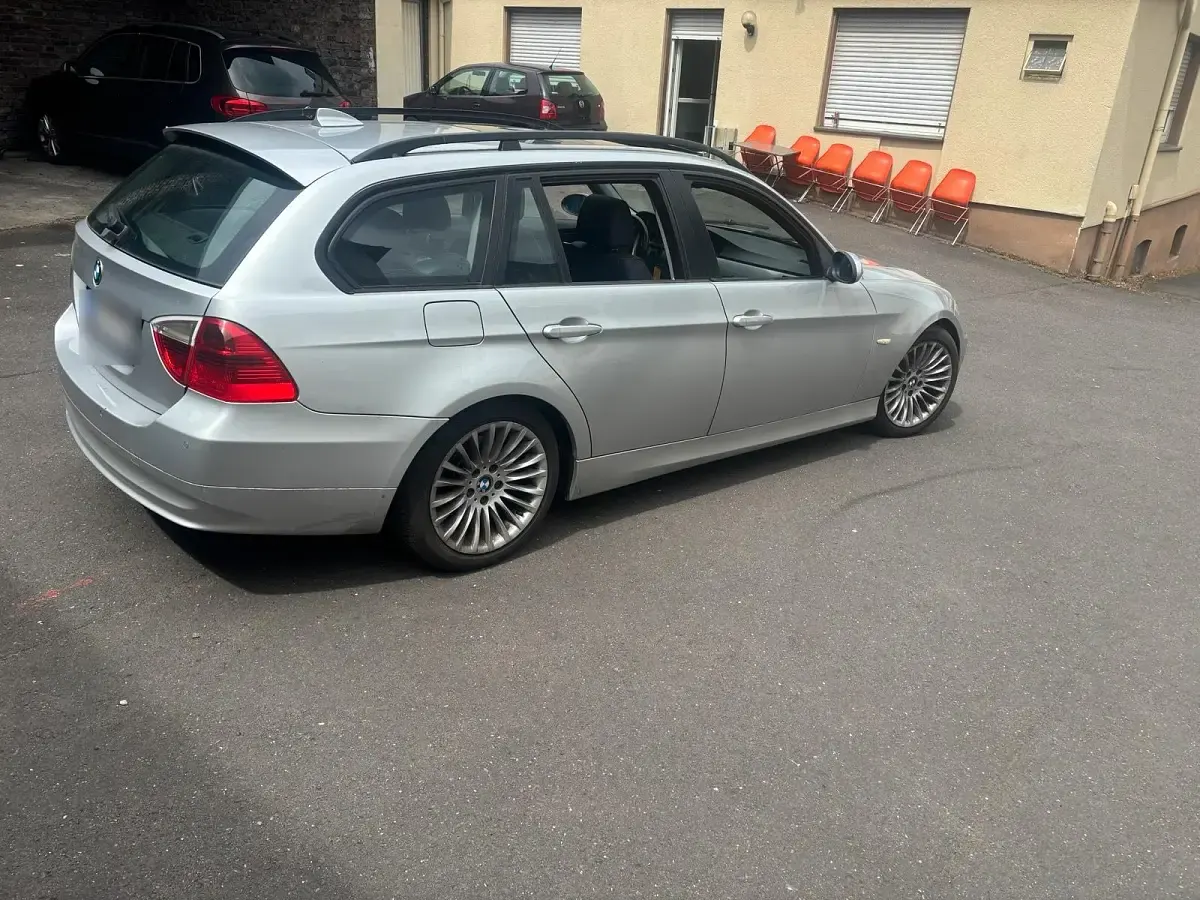Używany BMW 320 177 KM (130 kW) 2008 Szary Kombi